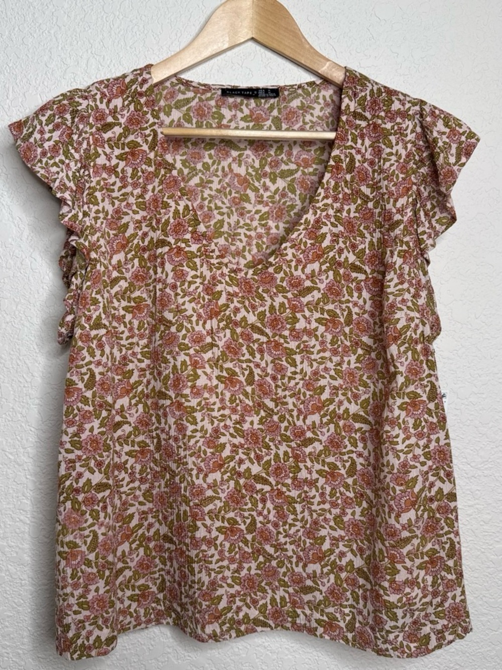Black Tape Floral Ruffle Sleeve Blouse Size M, Pink and Green, NWT